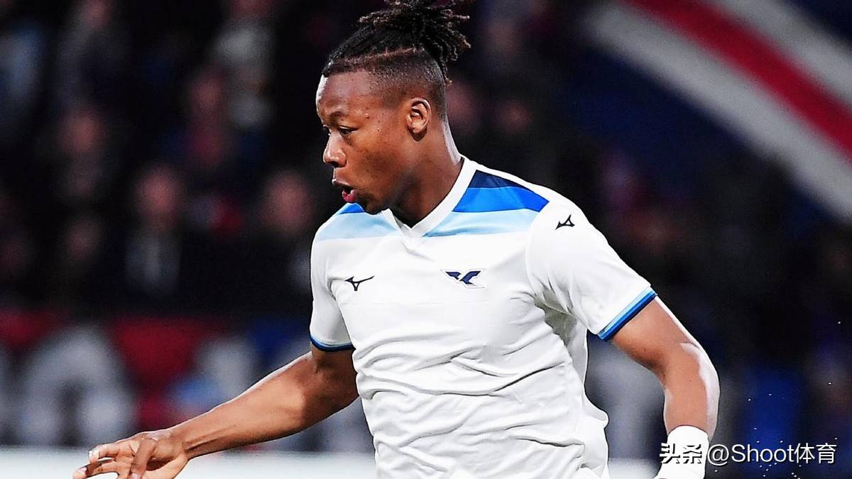 包含乌迪内斯客场逼平，保持不败势头稳定的词条