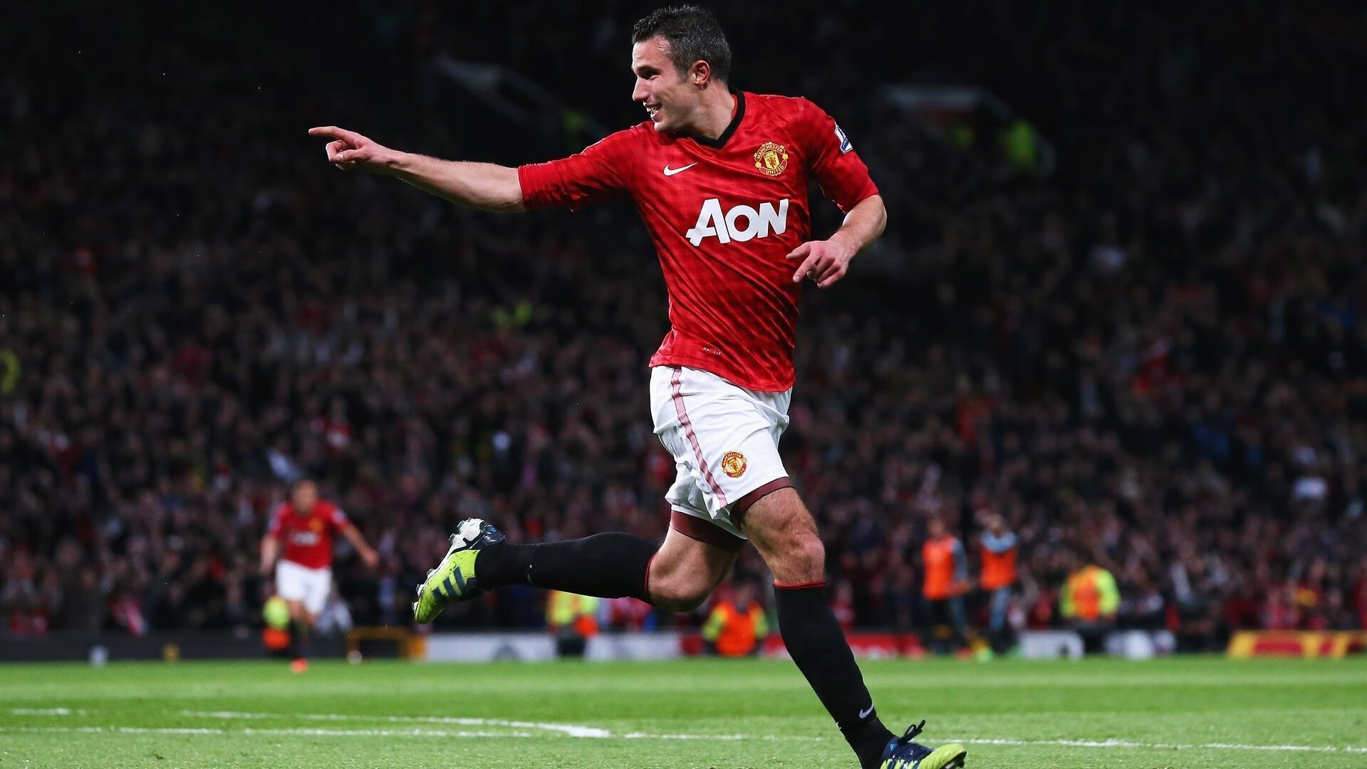 赛道上的风暴，F1新赛季揭幕战之夜，加维如何彻底打爆防线