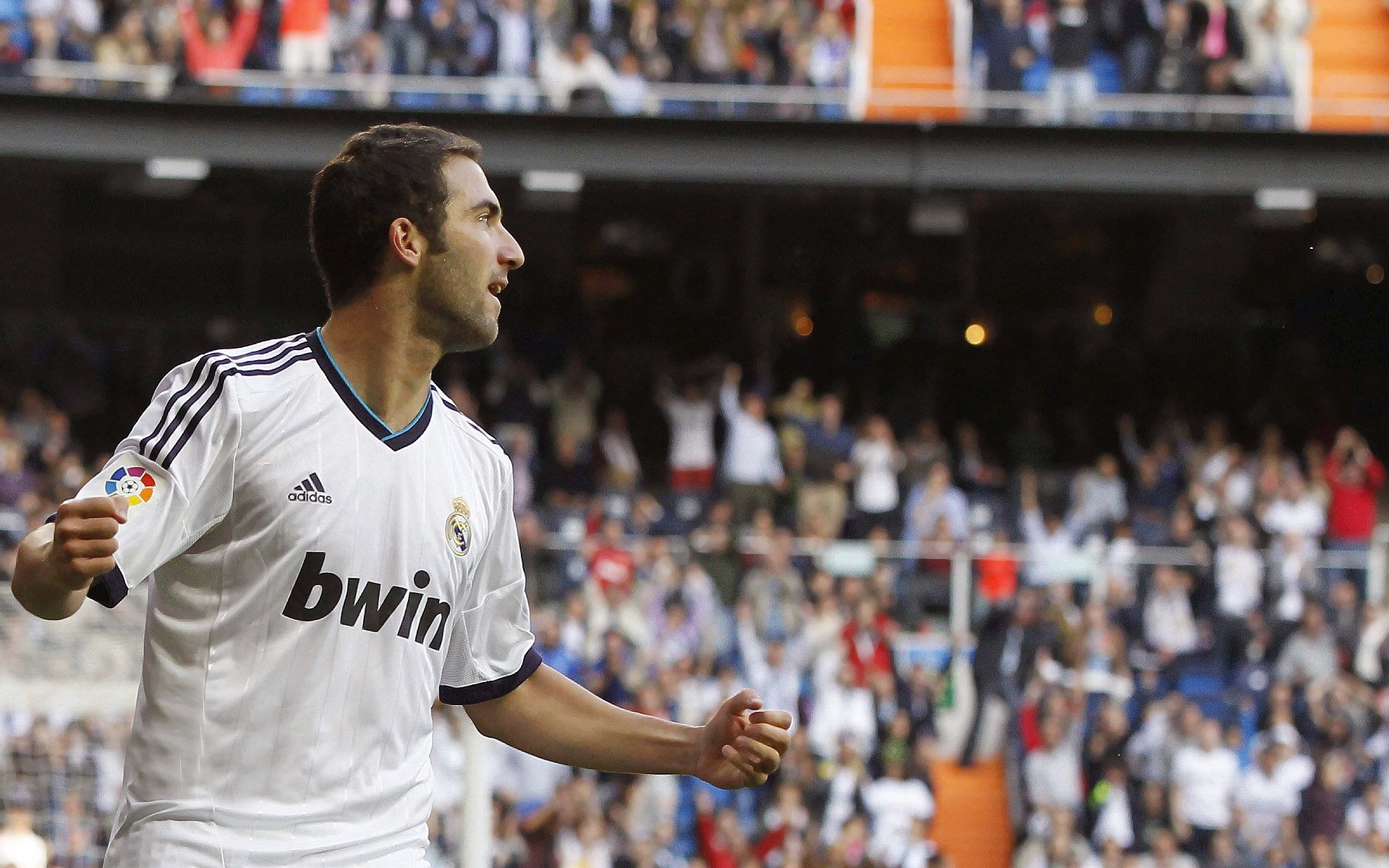 尼斯对阵瑞士,马丁内利如何以独特节奏掌控全局