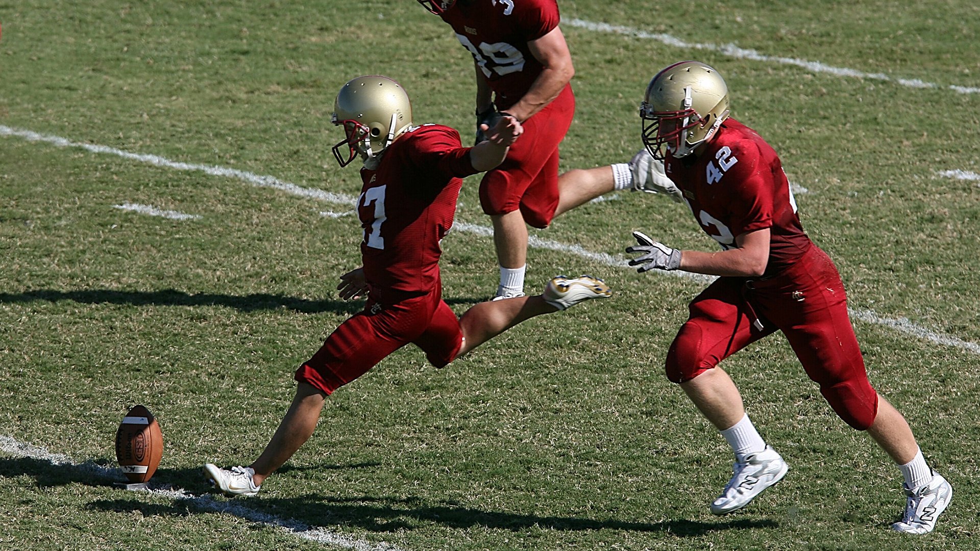 赛道上的逆袭，皮亚斯特里关键制胜，阿斯顿马丁翻盘法拉利